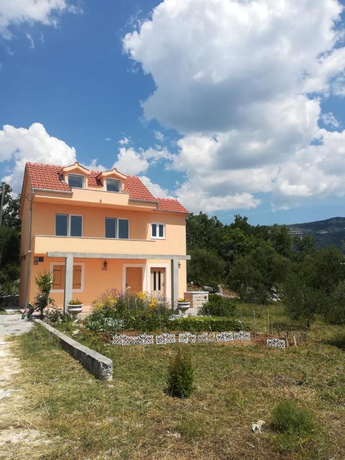 Castello Flower Apartment Kaštela Екстериор снимка
