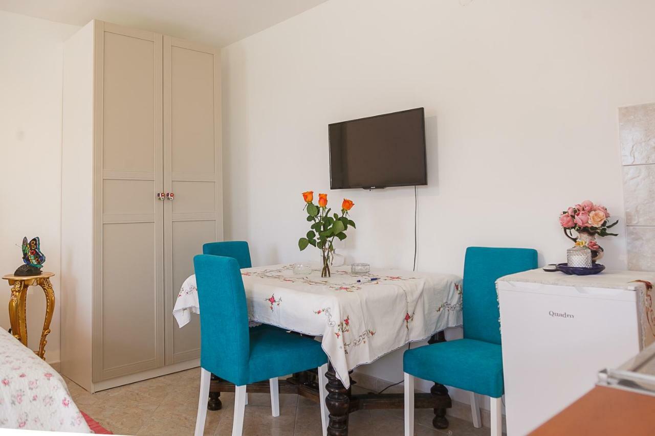 Castello Flower Apartment Kaštela Екстериор снимка